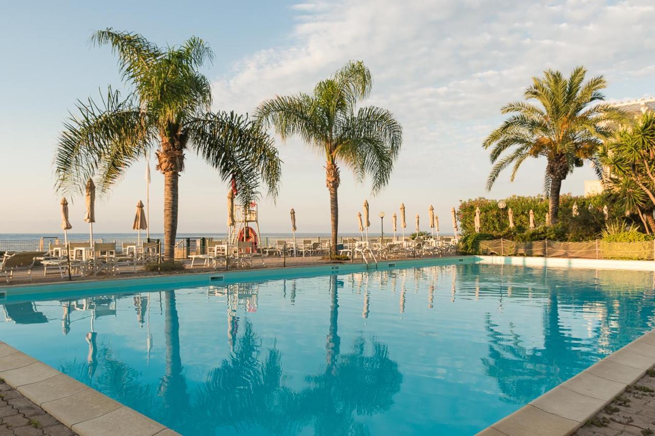 Elegante Appartamento Con Piscina - Wi-Fi & Box Privato San Remo Zewnętrze zdjęcie